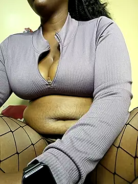 Snapshot of Umdile chatting on 03/17/25, 12:41 Umdile online show from 03/17/25, 12:41