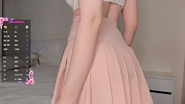 Snapshot of Strawberry_Deli chatting on 03/19/26, 11:47 Strawberry Deli online show from 03/19/26, 11:47