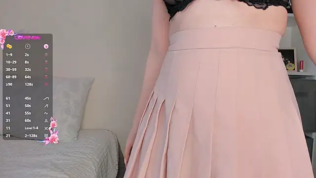 Snapshot of Strawberry_Deli chatting on 04/08/26, 11:10 Strawberry Deli online show from 04/08/26, 11:10