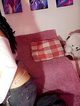 Snapshot of Tracy_KS chatting on 03/14/25, 04:09 Tracy KS online show from 03/14/25, 04:09