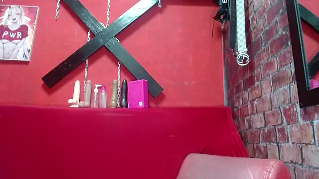 Snapshot of Tracy_KS chatting on 09/28/25, 02:28 Tracy KS online show from 09/28/25, 02:28