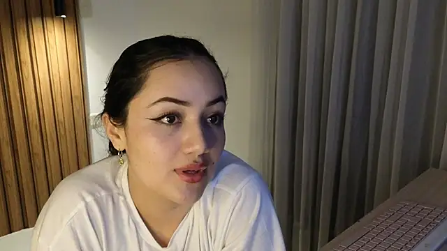 Snapshot of Isa_1207 chatting on 11/07/25, 01:05 Isa 1207 online show from 11/07/25, 01:05