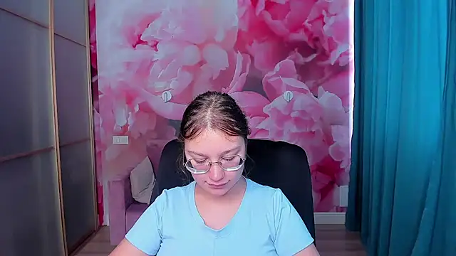 AngelinaLow online show from 09/23/25, 11:24