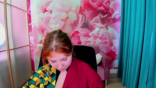 AngelinaLow online show from 05/11/26, 04:04
