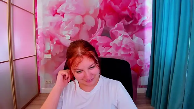 AngelinaLow online show from 06/01/26, 11:34