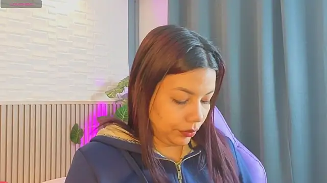 TiffanyWalk online show from 04/13/26, 12:32