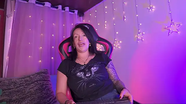 Snapshot of Madison_Mayer chatting on 01/13/26, 01:38 Madison Mayer online show from 01/13/26, 01:38