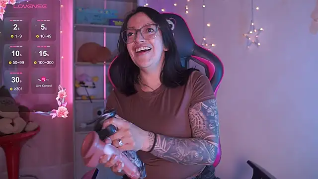 Snapshot of Madison_Mayer chatting on 02/04/26, 12:33 Madison Mayer online show from 02/04/26, 12:33