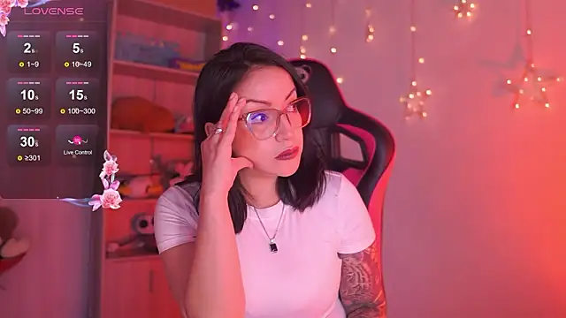 Snapshot of Madison_Mayer chatting on 02/09/26, 01:04 Madison Mayer online show from 02/09/26, 01:04