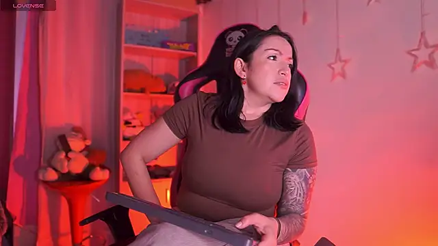 Snapshot of Madison_Mayer chatting on 02/17/26, 12:56 Madison Mayer online show from 02/17/26, 12:56