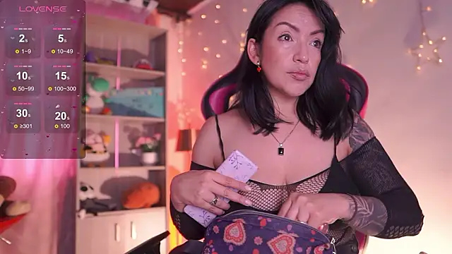 Snapshot of Madison_Mayer chatting on 03/18/26, 01:14 Madison Mayer online show from 03/18/26, 01:14