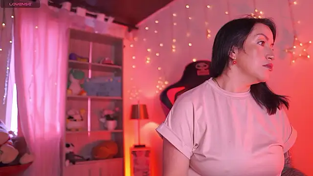 Snapshot of Madison_Mayer chatting on 03/20/26, 01:05 Madison Mayer online show from 03/20/26, 01:05