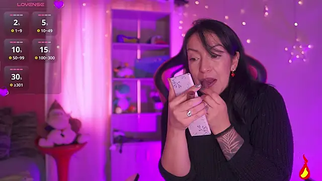 Snapshot of Madison_Mayer chatting on 04/13/26, 12:32 Madison Mayer online show from 04/13/26, 12:32