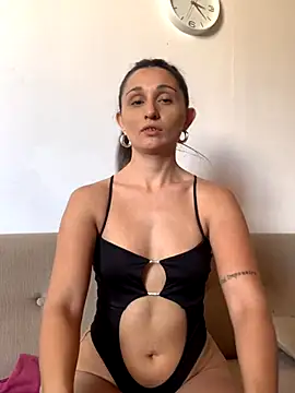 luci brecman online show from 10/19/25, 03:56