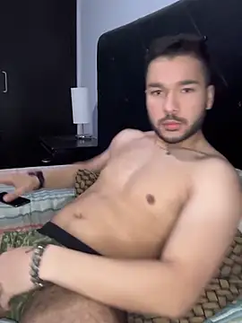 Snapshot of alejocoleman chatting on 10/28/25, 09:50 alejocoleman online show from 10/28/25, 09:50