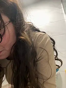 aa520uv online show from 02/22/26, 02:45