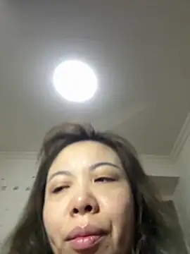 Snapshot of aa520uv chatting on 05/01/26, 01:43 aa520uv online show from 05/01/26, 01:43