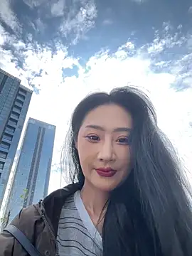 linger-23 online show from 10/24/25, 06:10