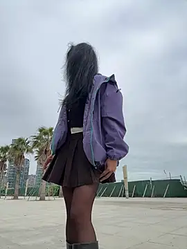 linger-23 online show from 11/30/25, 06:50