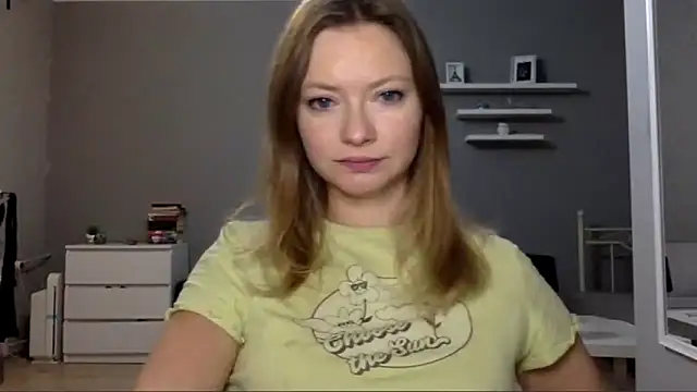 Snapshot of MillieShow chatting on 09/23/25, 08:45 MillieShow online show from 09/23/25, 08:45