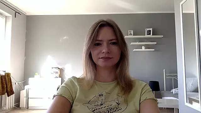 Snapshot of MillieShow chatting on 09/25/25, 08:07 MillieShow online show from 09/25/25, 08:07