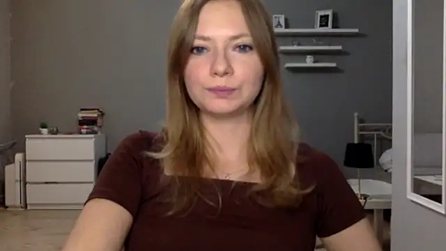 Snapshot of MillieShow chatting on 11/08/25, 03:23 MillieShow online show from 11/08/25, 03:23