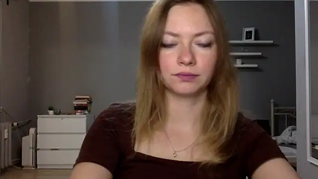 Snapshot of MillieShow chatting on 11/11/25, 09:48 MillieShow online show from 11/11/25, 09:48