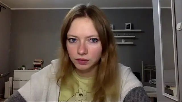 Snapshot of MillieShow chatting on 12/01/25, 09:53 MillieShow online show from 12/01/25, 09:53