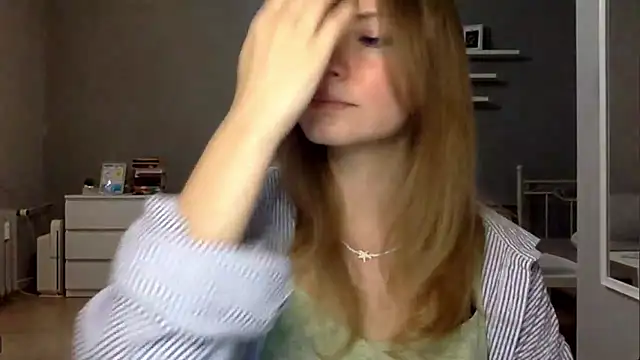 Snapshot of MillieShow chatting on 01/18/26, 03:27 MillieShow online show from 01/18/26, 03:27