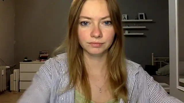 Snapshot of MillieShow chatting on 02/17/26, 09:54 MillieShow online show from 02/17/26, 09:54