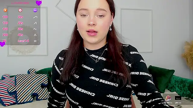 Cute kitty- online show from 10/03/25, 09:23