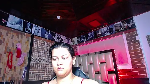 kriss sweetboobs10 online show from 04/08/26, 12:49