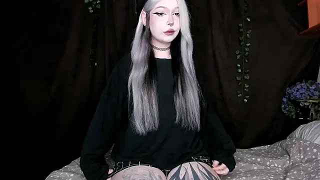 amelia mays xx online show from 11/25/25, 01:00