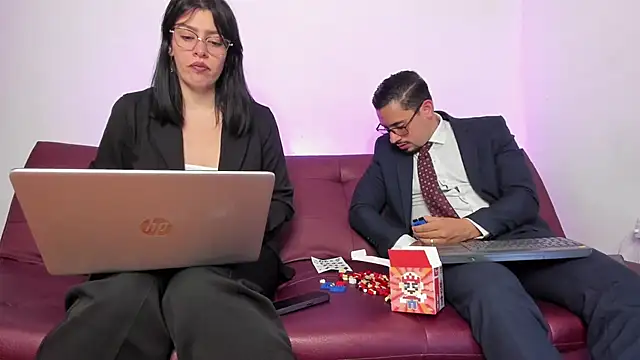 pleasurecompany3 online show from 09/25/25, 08:23