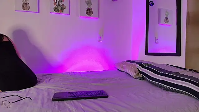 pleasurecompany3 online show from 01/11/26, 04:39