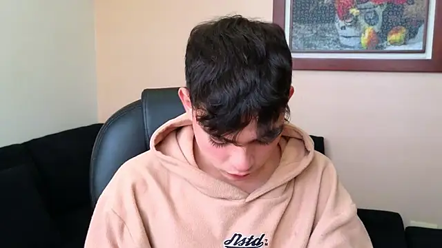 lukeboyce33 online show from 10/18/25, 09:59