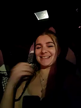 Snapshot of Amesthyst_destiny chatting on 11/13/25, 05:12 Amesthyst destiny online show from 11/13/25, 05:12