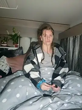 Snapshot of Amesthyst_destiny chatting on 11/21/25, 02:21 Amesthyst destiny online show from 11/21/25, 02:21