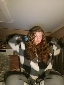 Snapshot of Amesthyst_destiny chatting on 11/23/25, 01:38 Amesthyst destiny online show from 11/23/25, 01:38