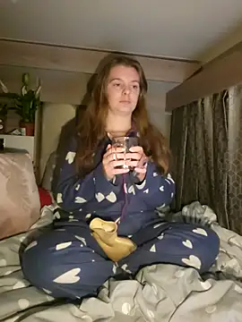 Snapshot of Amesthyst_destiny chatting on 11/30/25, 02:15 Amesthyst destiny online show from 11/30/25, 02:15