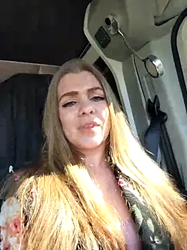 Snapshot of Amesthyst_destiny chatting on 03/19/26, 01:37 Amesthyst destiny online show from 03/19/26, 01:37