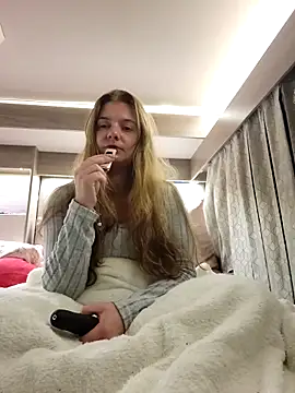 Snapshot of Amesthyst_destiny chatting on 04/16/26, 12:22 Amesthyst destiny online show from 04/16/26, 12:22