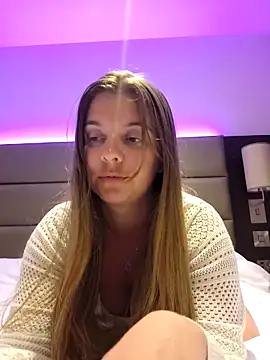 Snapshot of Amesthyst_destiny chatting on 04/25/26, 09:12 Amesthyst destiny online show from 04/25/26, 09:12