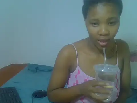 Hotytoty26 online show from 03/12/25, 08:41