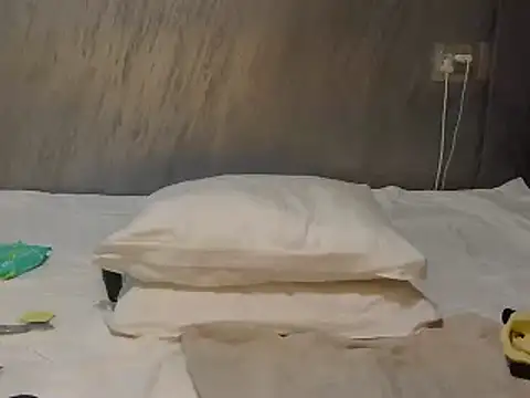 Hotytoty26 online show from 10/09/25, 02:26