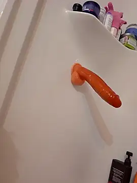 Snapshot of cumplay19850 chatting on 09/25/25, 05:44 cumplay19850 online show from 09/25/25, 05:44