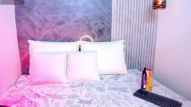 MiaScott5 online show from 03/20/25, 08:08