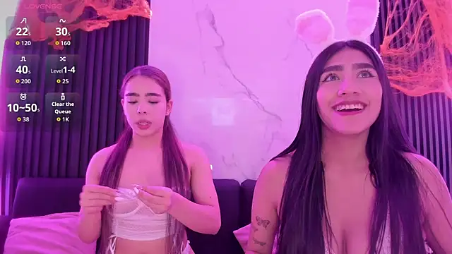 MiaScott5 online show from 10/31/25, 04:35