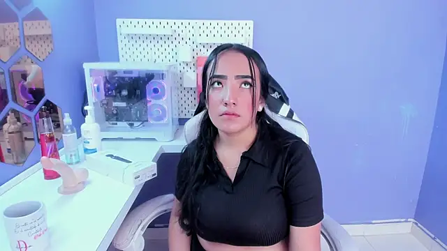 Alice 26  online show from 01/19/26, 01:59