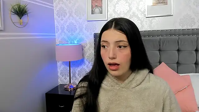 Snapshot of JocelynCollins chatting on 03/19/25, 08:22 JocelynCollins online show from 03/19/25, 08:22